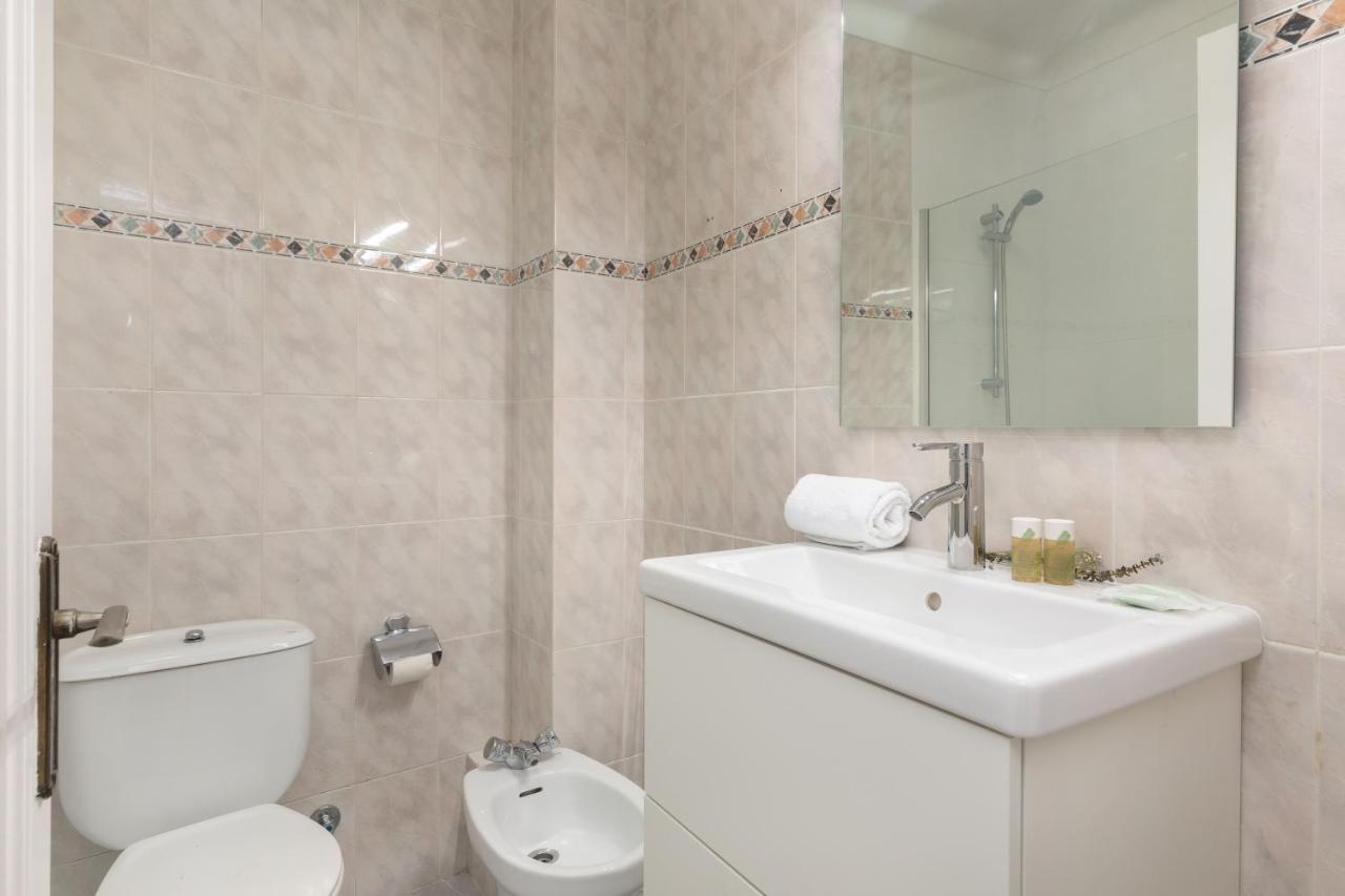 Apartament Flateli Cort Reial 10 Girona Zewnętrze zdjęcie